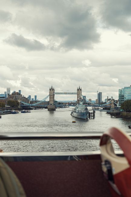 Rubbish clearance near Tower Bridge London quick local guide